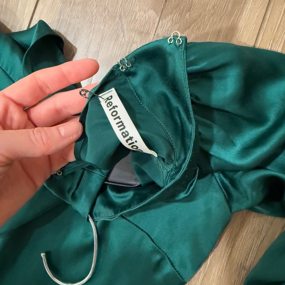 Reformation silk emerald green Christmas dress size 0 - Picture 7 of 8